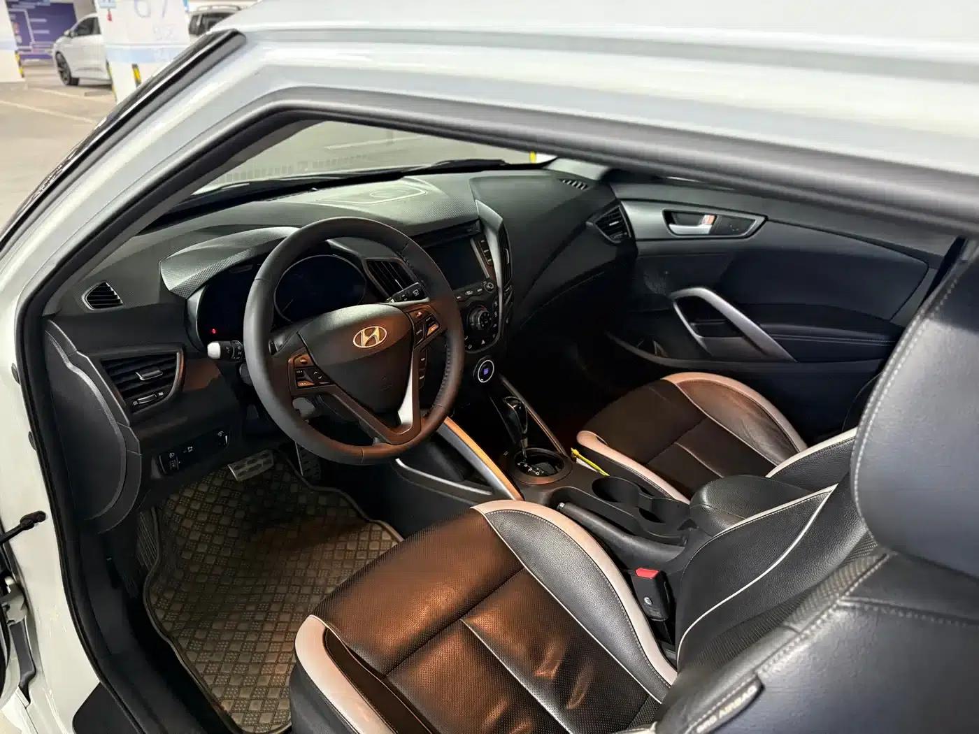 Veloster 2012 1.6T Automatic Luxury Edition — миниатюра 16