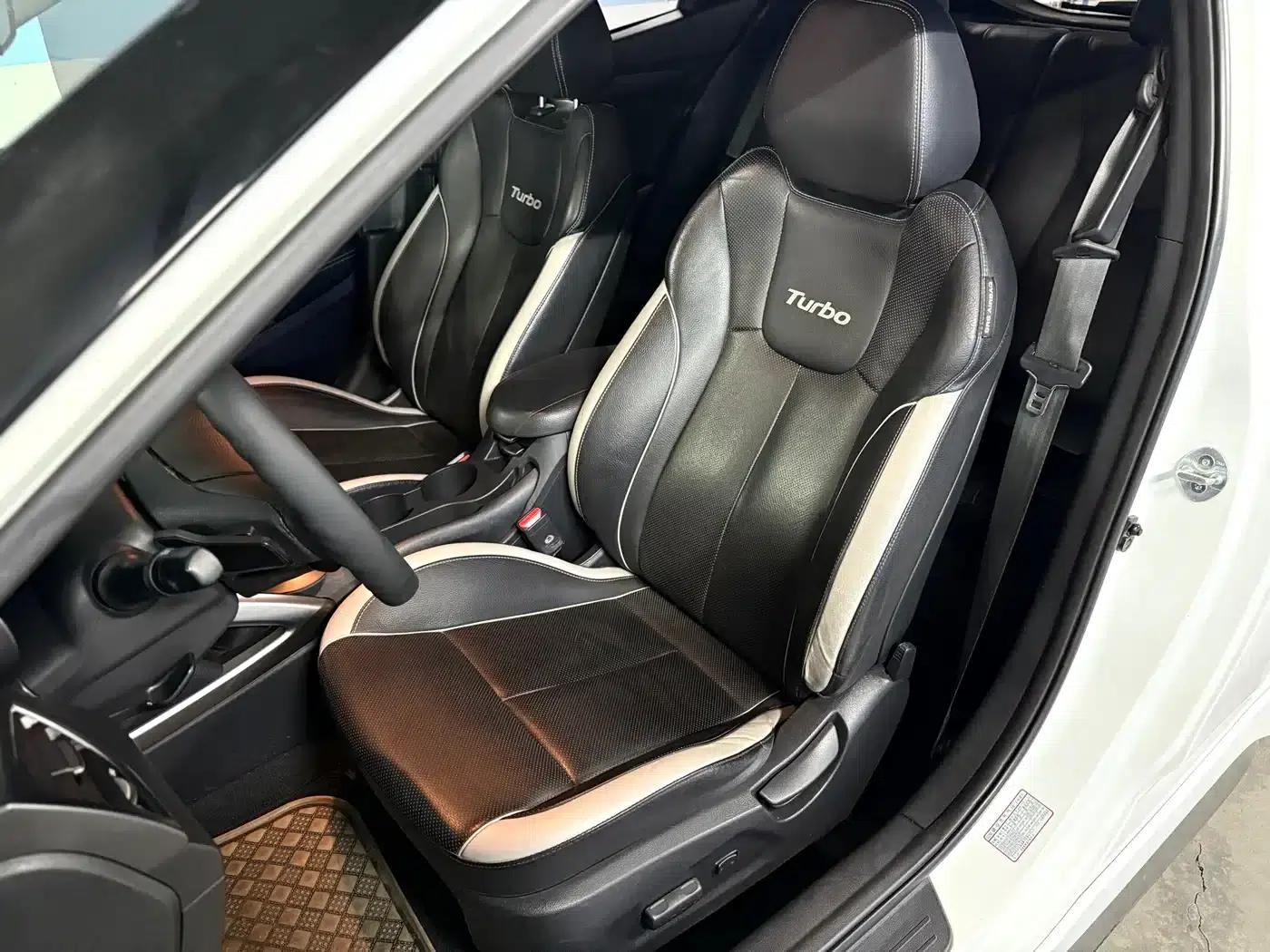Veloster 2012 1.6T Automatic Luxury Edition — миниатюра 9