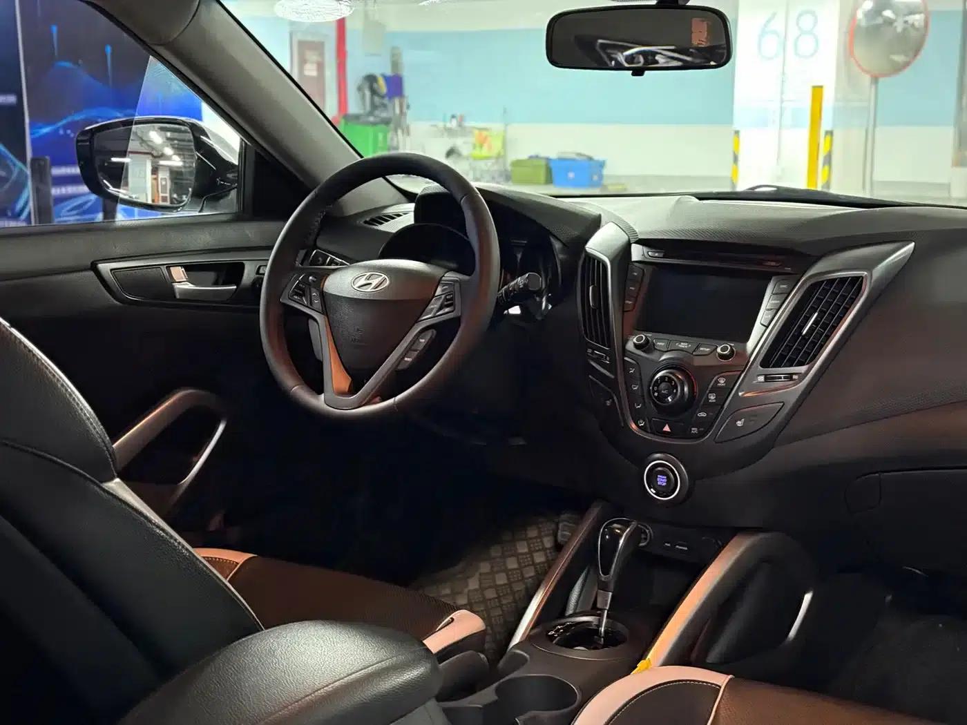 Veloster 2012 1.6T Automatic Luxury Edition — миниатюра 10