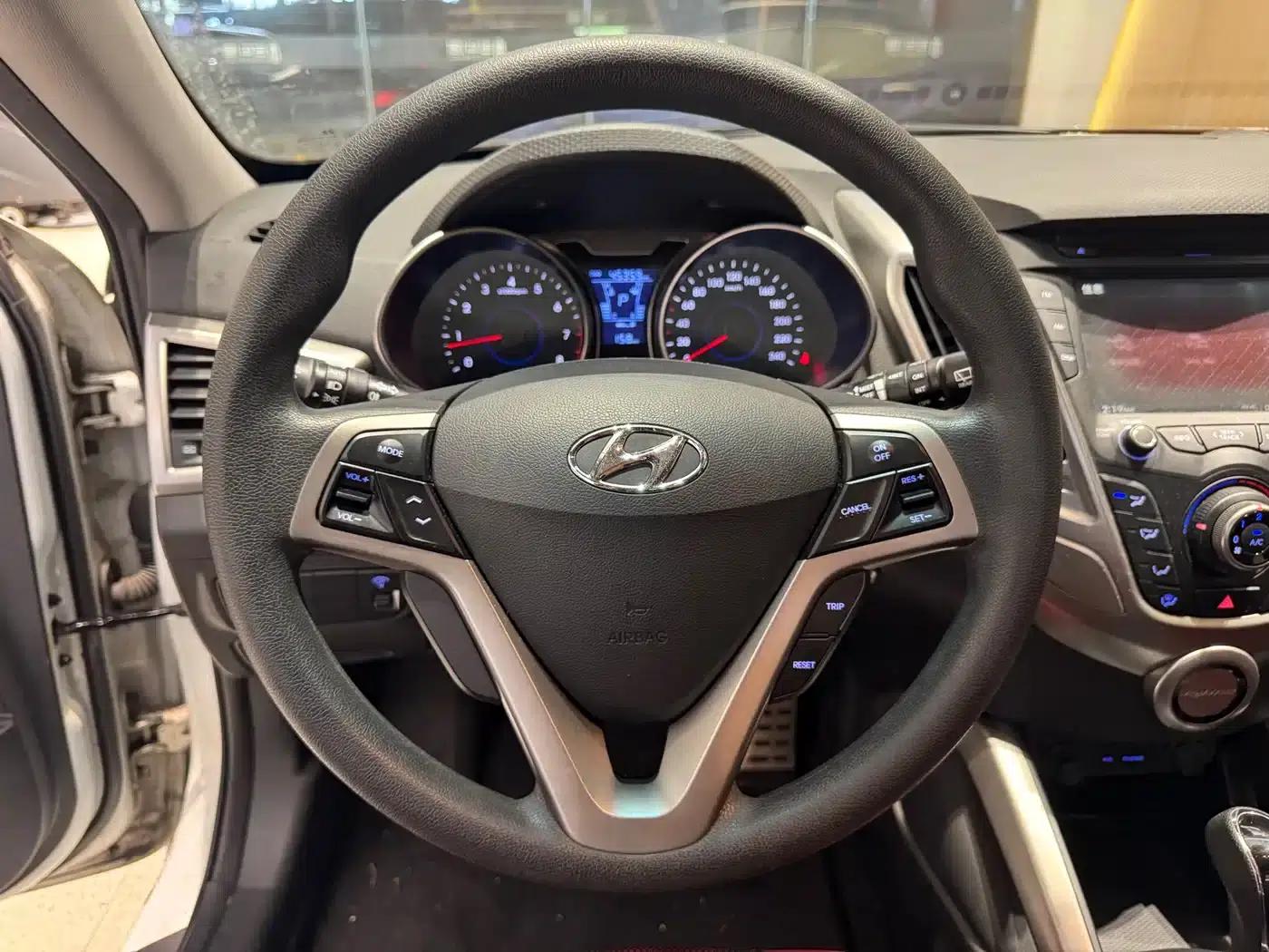 Veloster 2012 1.6T Automatic Luxury Edition — миниатюра 12