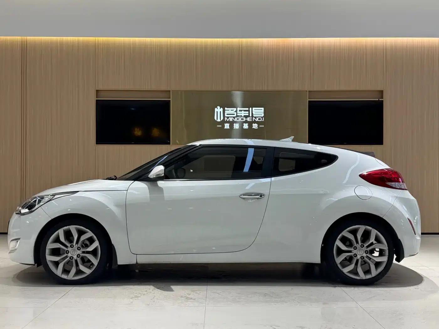 Veloster 2012 1.6T Automatic Luxury Edition — миниатюра 3