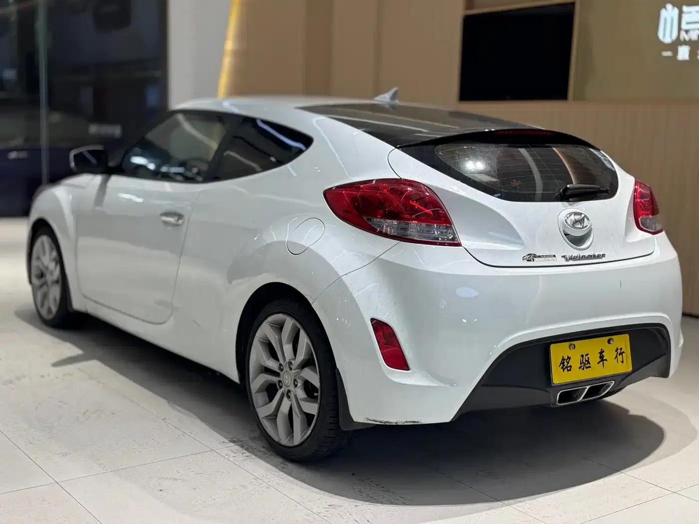 Veloster 2012 1.6T Automatic Luxury Edition — миниатюра 4