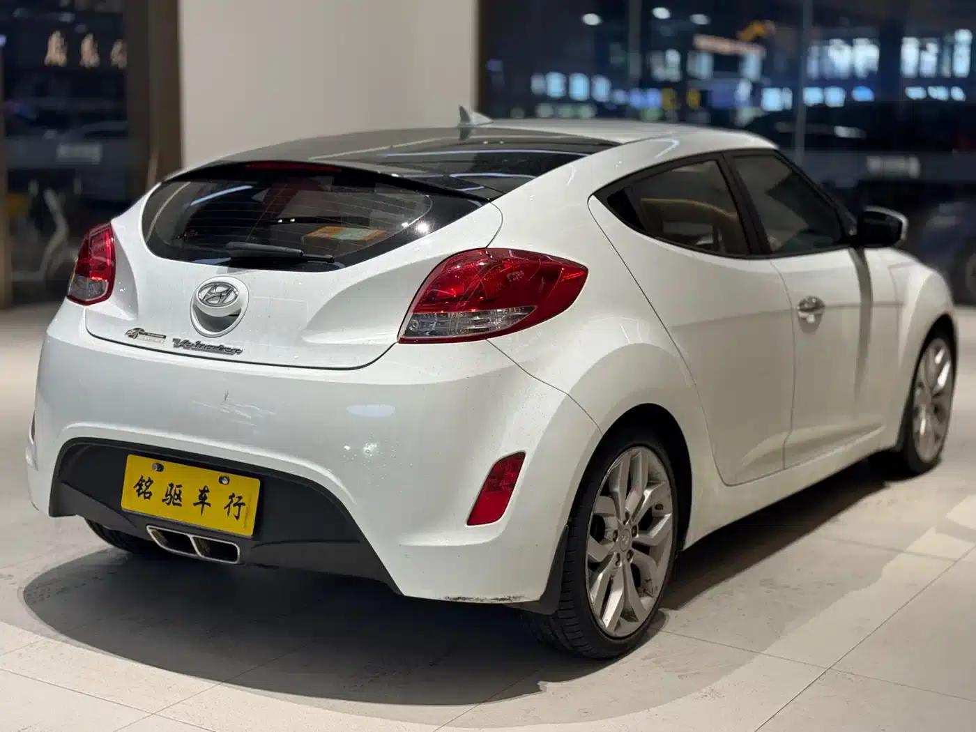 Veloster 2012 1.6T Automatic Luxury Edition — миниатюра 7