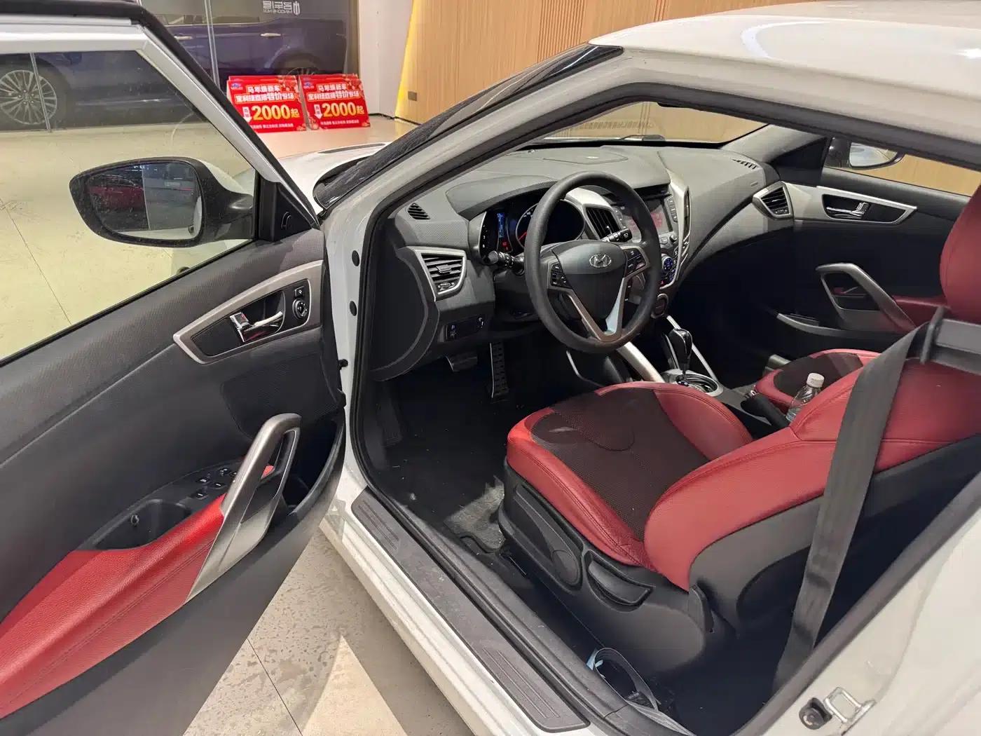 Veloster 2012 1.6T Automatic Luxury Edition — миниатюра 8