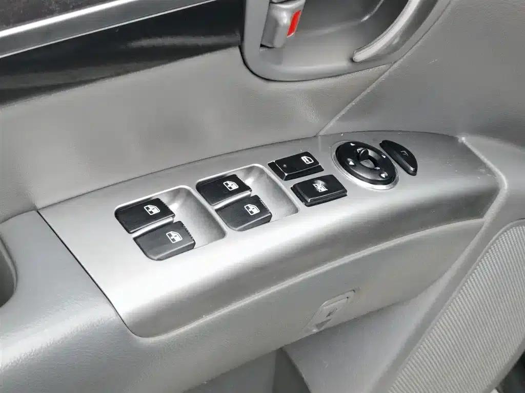 Santa Fe Classic 2012 2.4 Supreme Edition 7-Seat 4WD — миниатюра 9