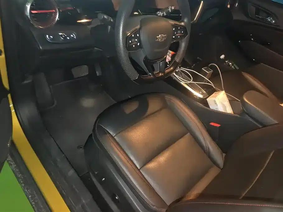 2022 Geely Xingmairo 1.5T CVT RS Bee Edition — миниатюра 9
