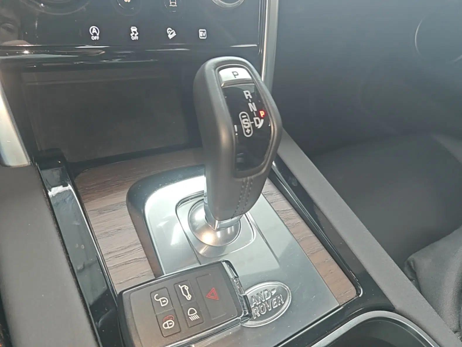 Land Rover Discovery Sport New Energy 2022 Facelifted P300e Plug-in Hybrid Electric Version — миниатюра 17