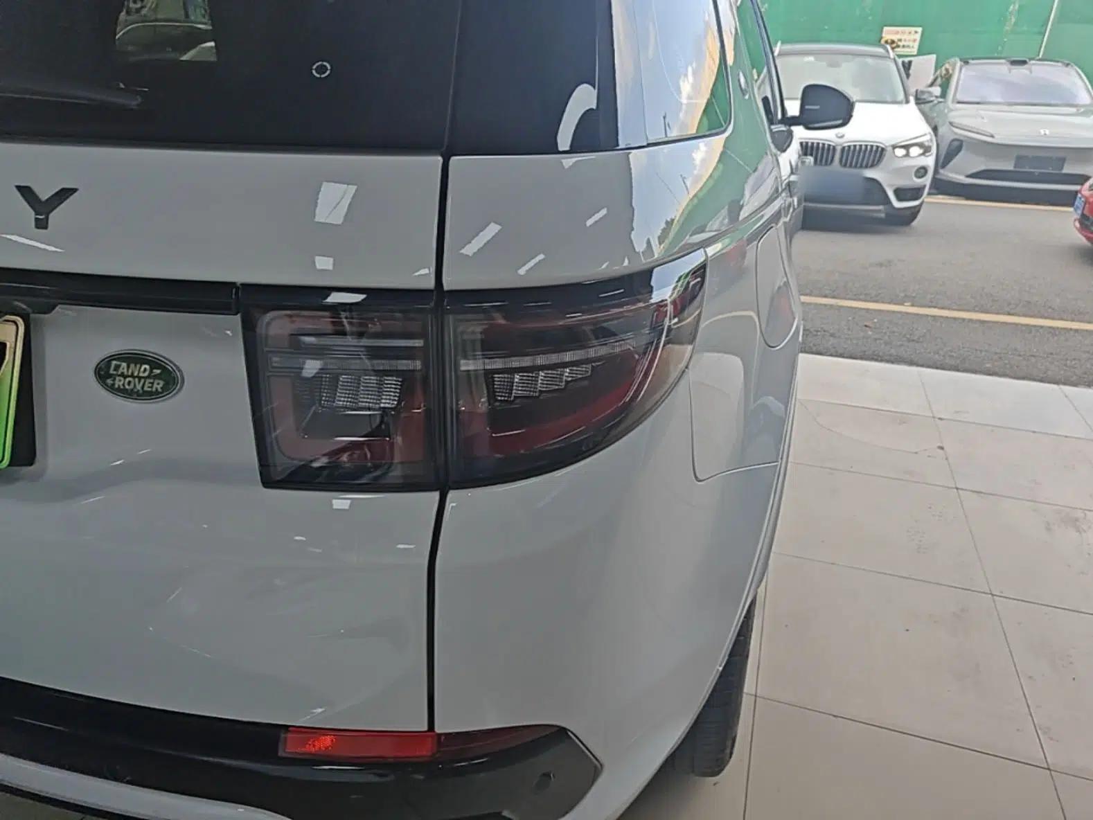 Land Rover Discovery Sport New Energy 2022 Facelifted P300e Plug-in Hybrid Electric Version — миниатюра 7