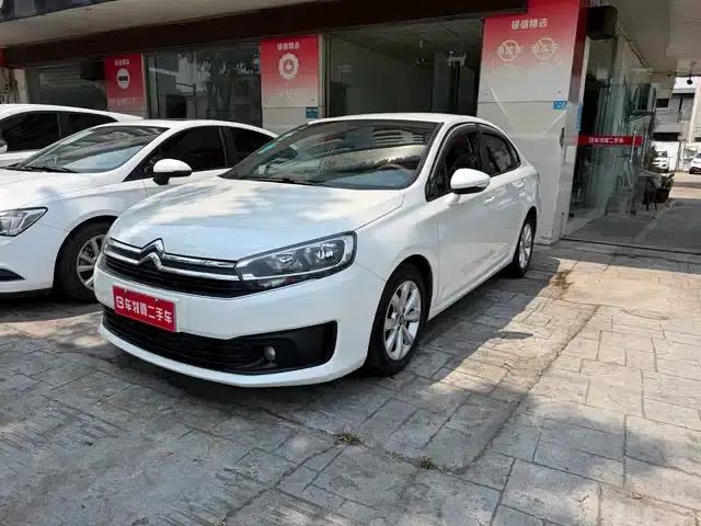 Citroën C4 Sega 2016 1.6L Manual Comfort Edition
