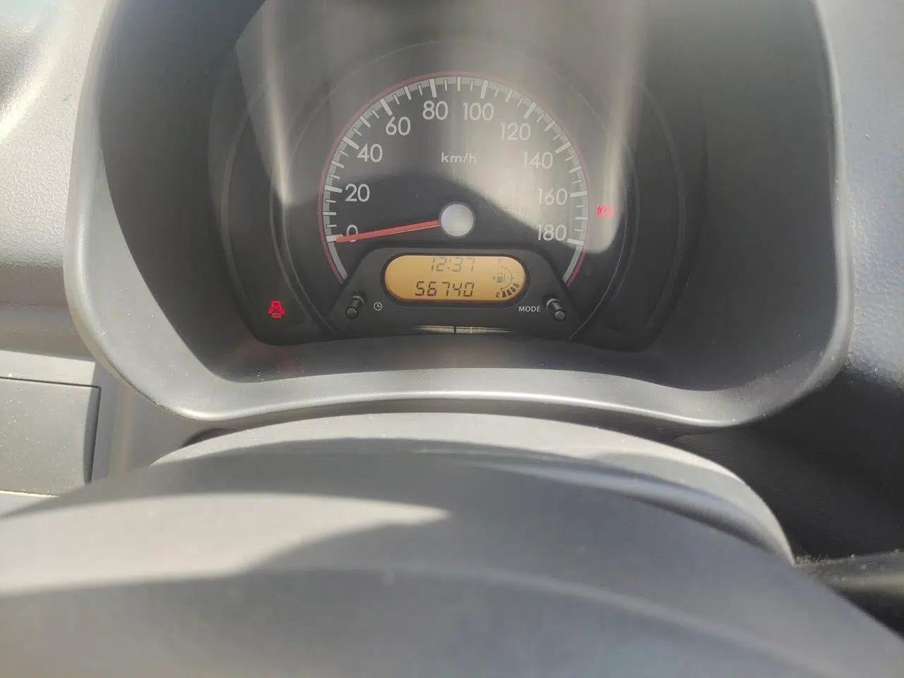Suzuki Alto 2009 1.0L Manual Comfort Edition — миниатюра 13
