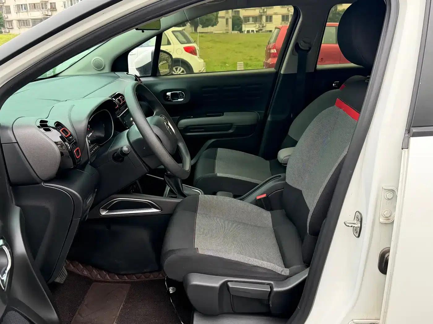 C4 AIRCROSS 2020 230THP DCT C-Series Trendy Edition — миниатюра 6