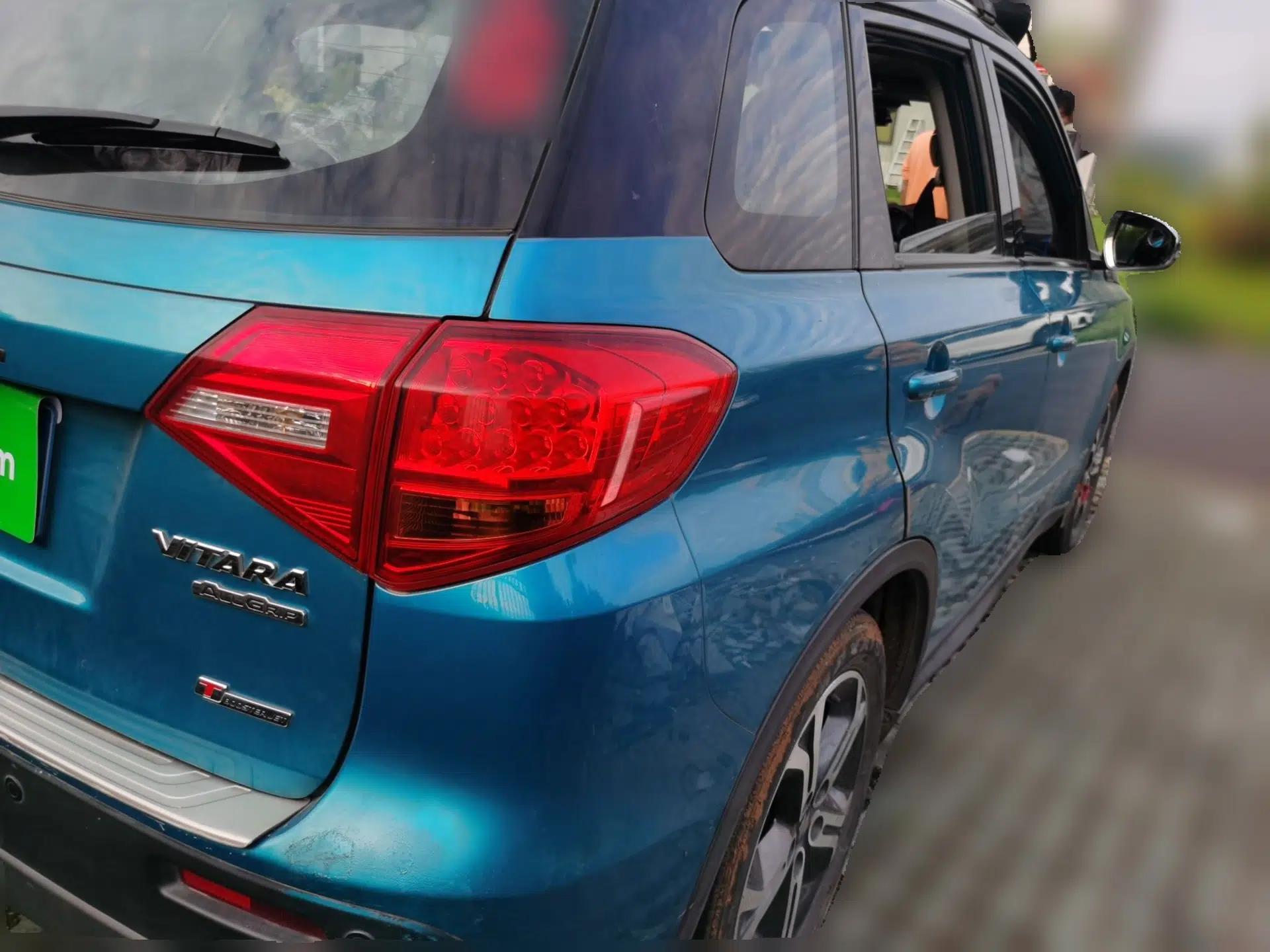Suzuki Vitara 2016 1.4T Automatic 4x4 Flagship Model — миниатюра 6