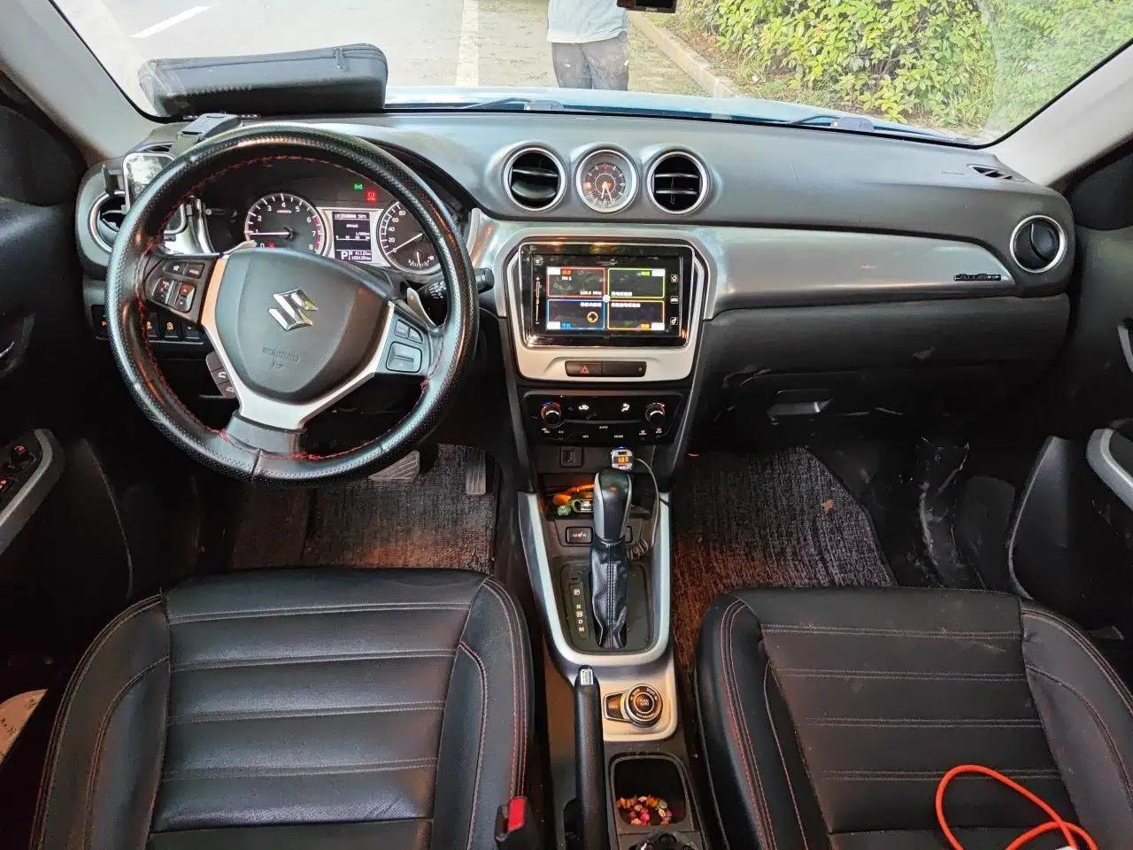 Suzuki Vitara 2016 1.4T Automatic 4x4 Flagship Model — миниатюра 10