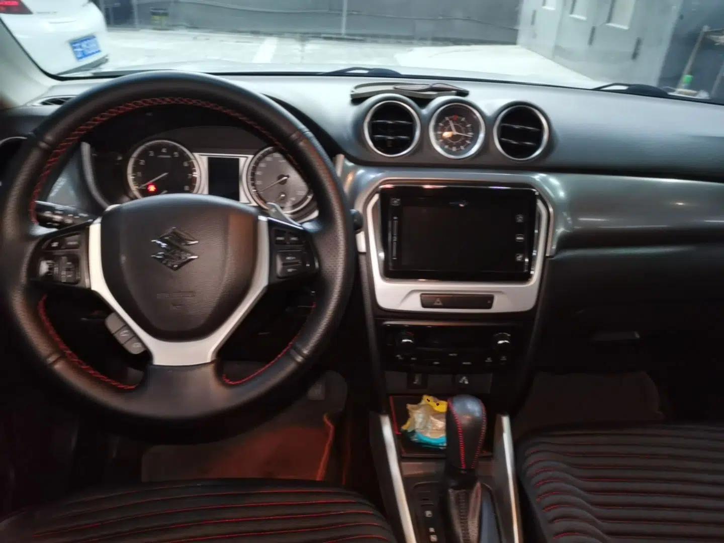 Suzuki Vitara 2016 1.4T Automatic Two-Wheel Drive Luxury Version — миниатюра 13