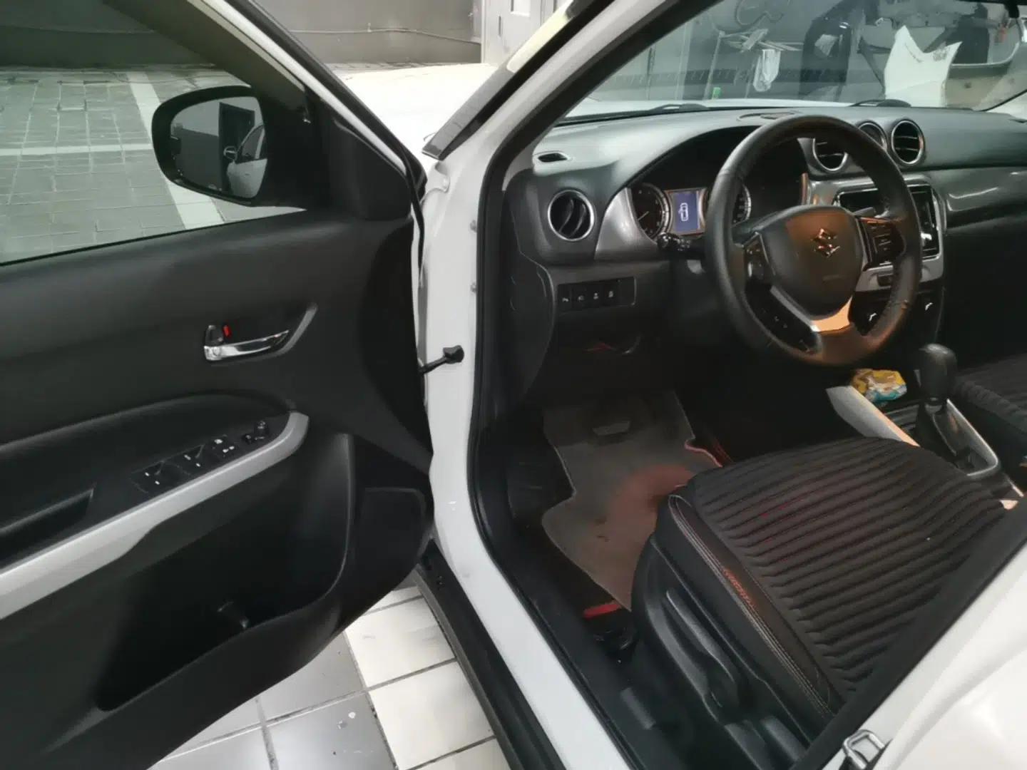 Suzuki Vitara 2016 1.4T Automatic Two-Wheel Drive Luxury Version — миниатюра 19