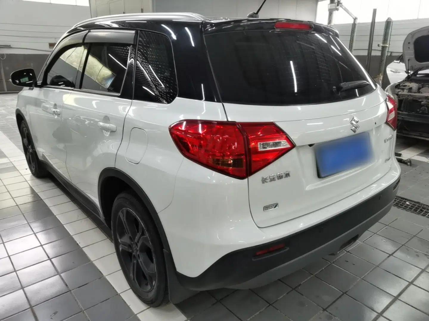 Suzuki Vitara 2016 1.4T Automatic Two-Wheel Drive Luxury Version — миниатюра 4