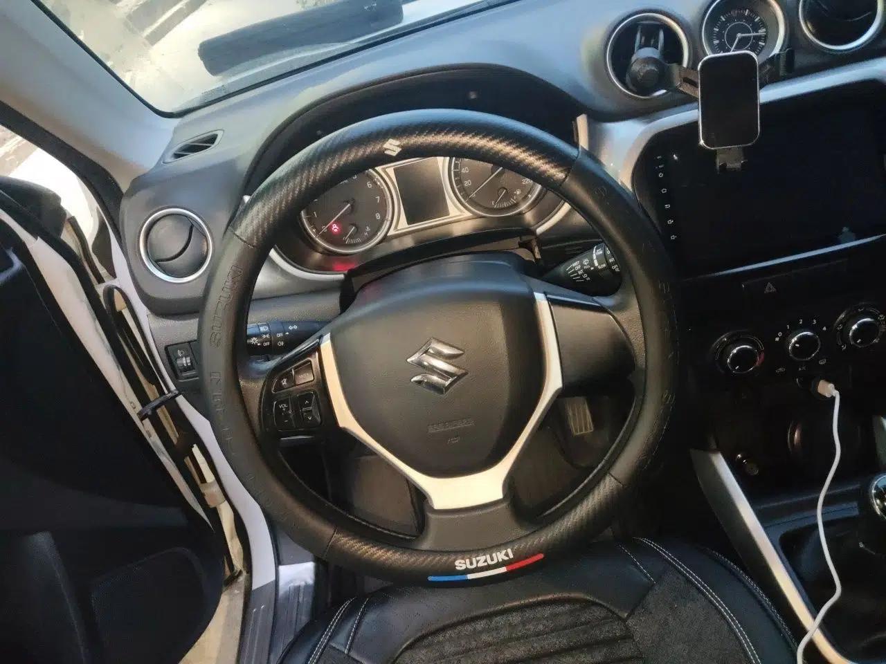 Suzuki Vitara 2016 1.6L Manual Two-Wheel Drive Entry-Level Trim — миниатюра 11