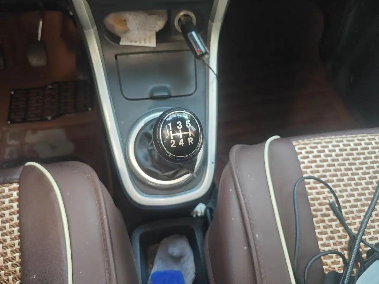 Suzuki Wagon R X5 2016 1.4L Entry Model China V Standard — миниатюра 15