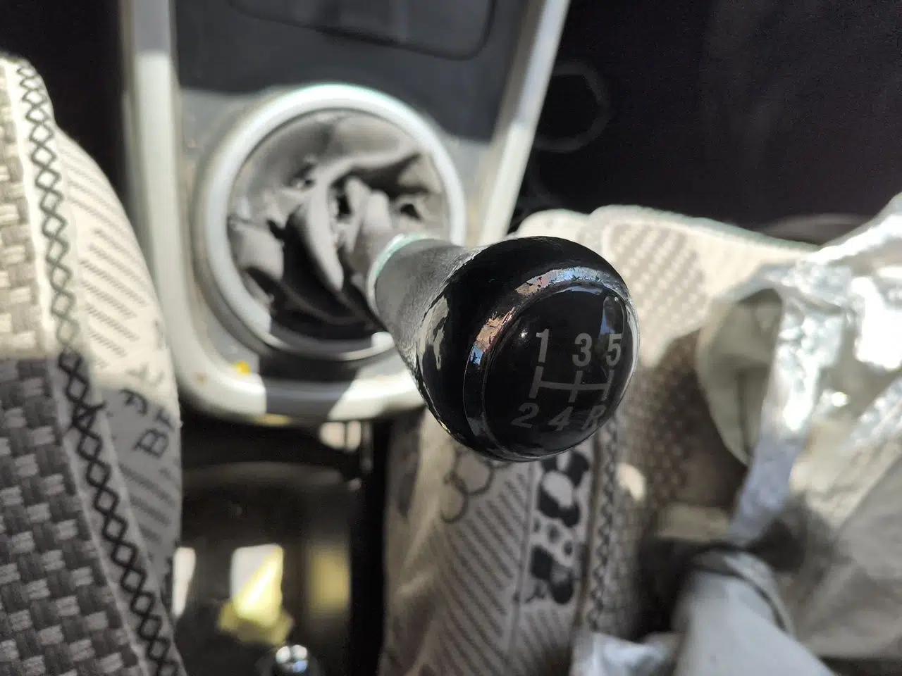 Suzuki Wagon R X5 2016 1.4L Entry Model China V Standard — миниатюра 15