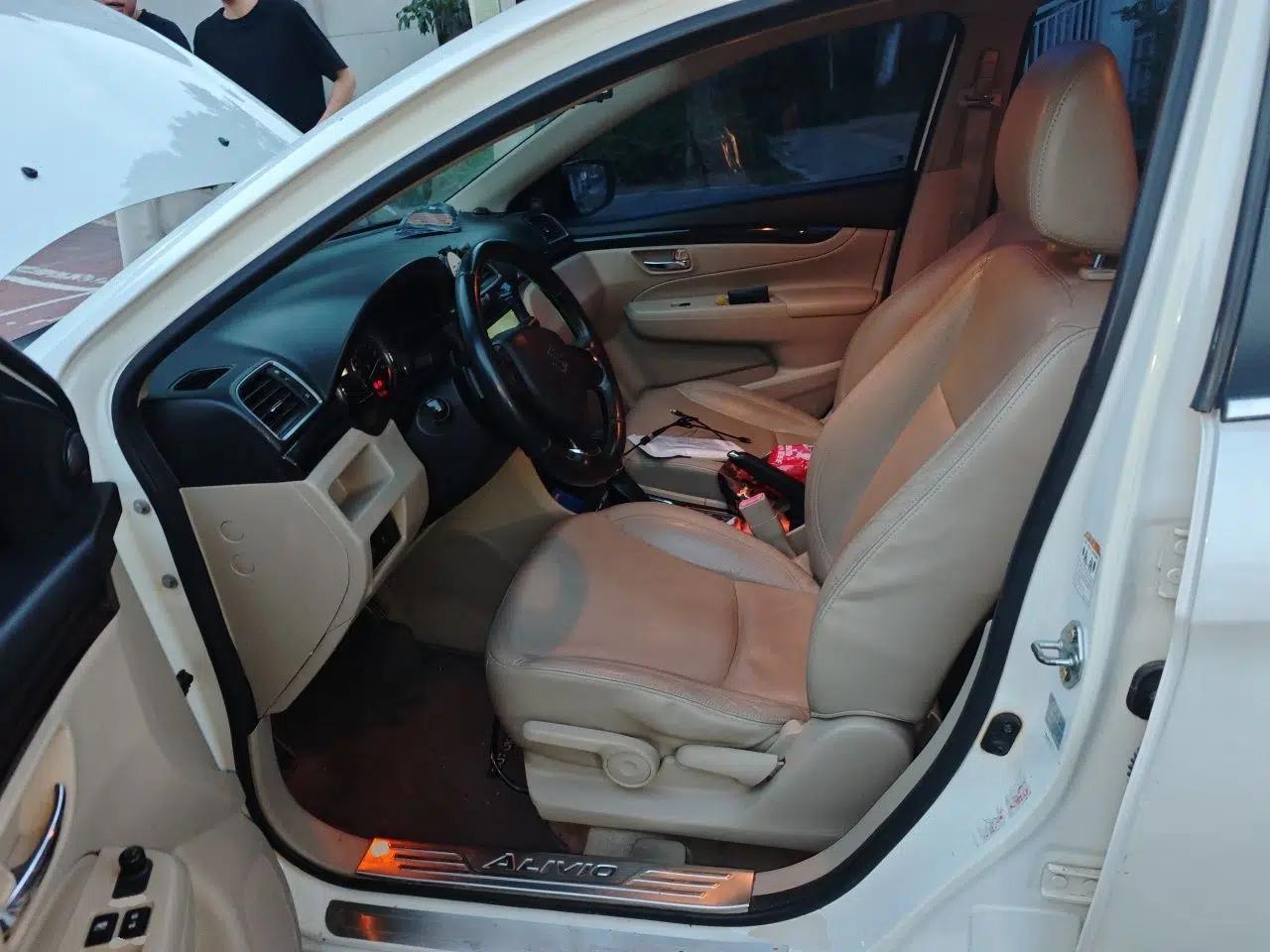 Suzuki Alivio 2015 1.6L Automatic Enjoyment Model — миниатюра 16