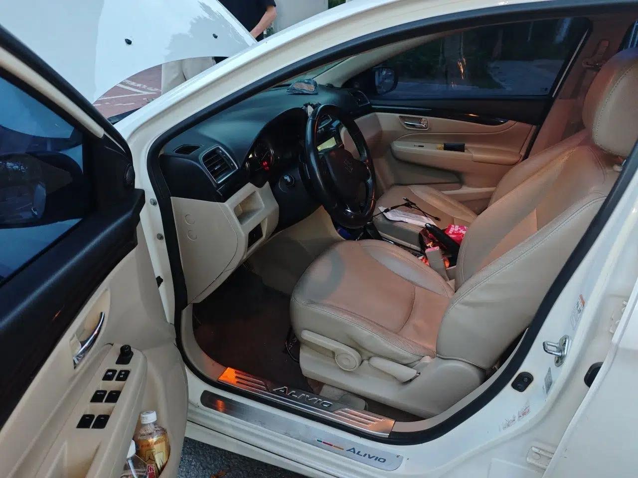 Suzuki Alivio 2015 1.6L Automatic Enjoyment Model — миниатюра 17