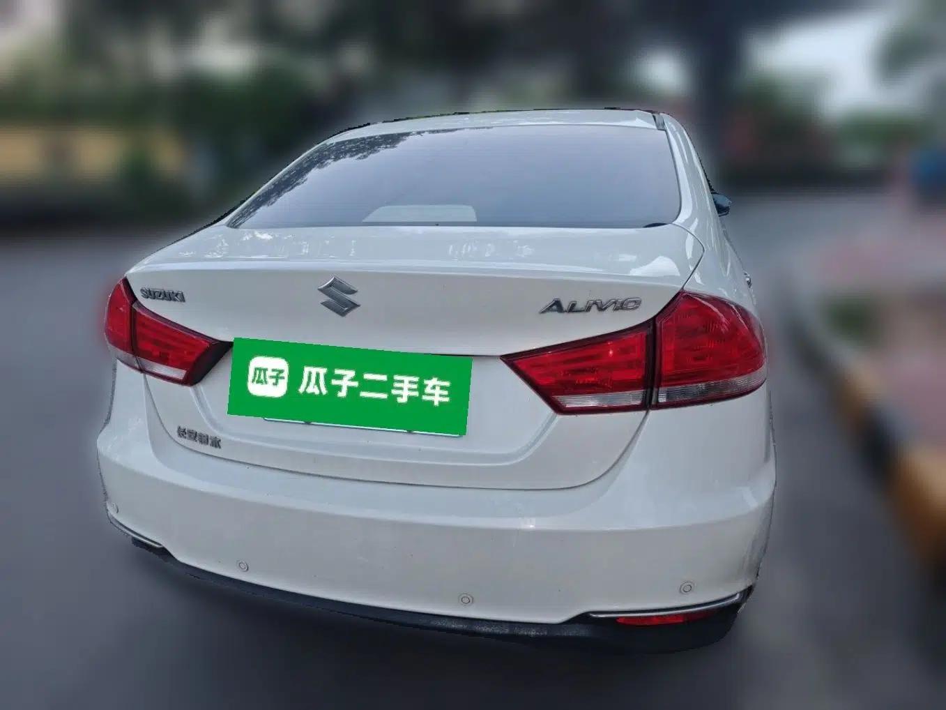 Suzuki Alivio 2015 1.6L Automatic Enjoyment Model — миниатюра 5