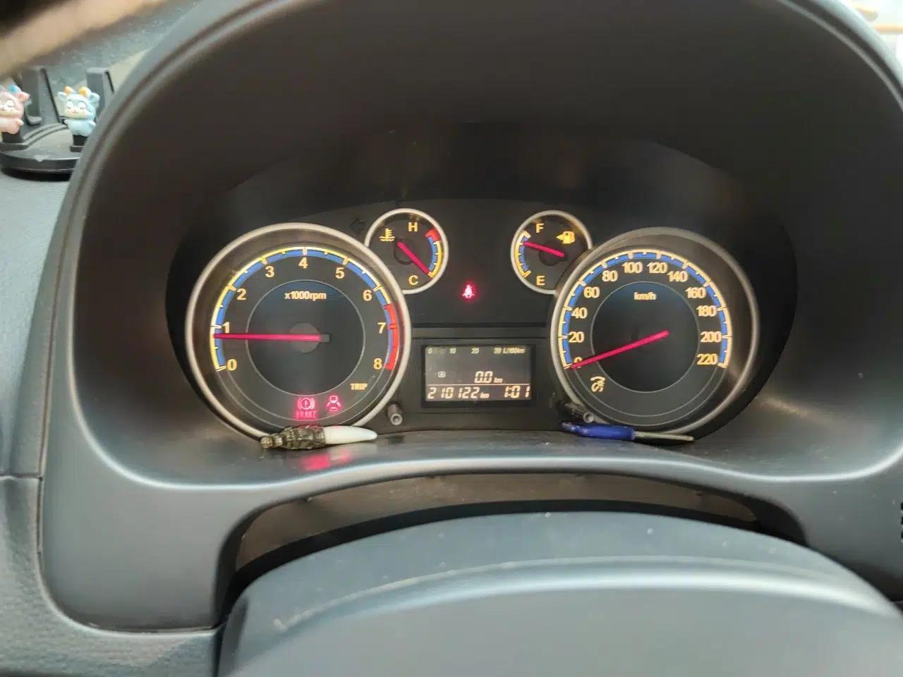 Suzuki SX4 S-Cross 2011 1.6L Manual Comfort Version — миниатюра 12