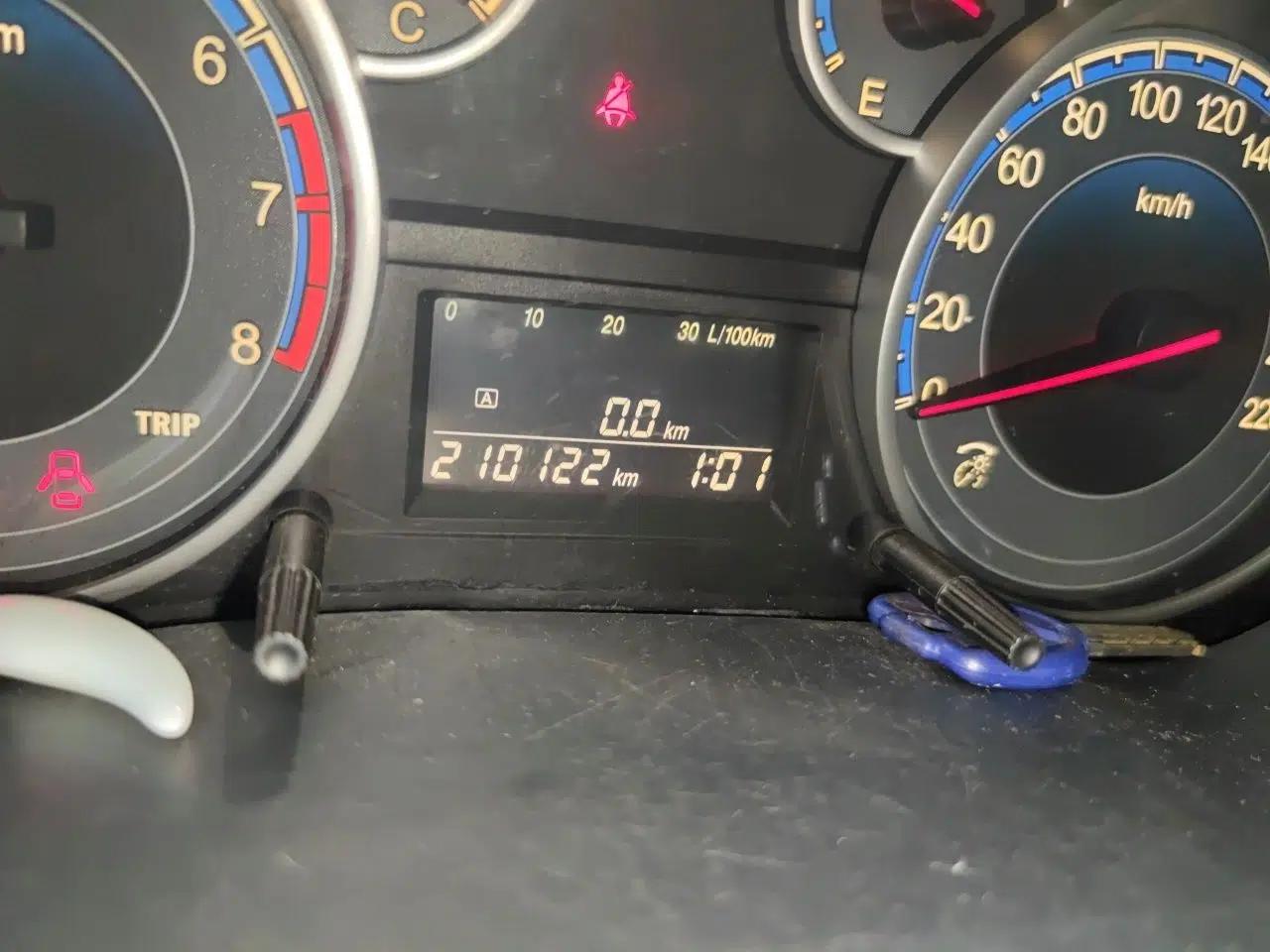 Suzuki SX4 S-Cross 2011 1.6L Manual Comfort Version — миниатюра 13