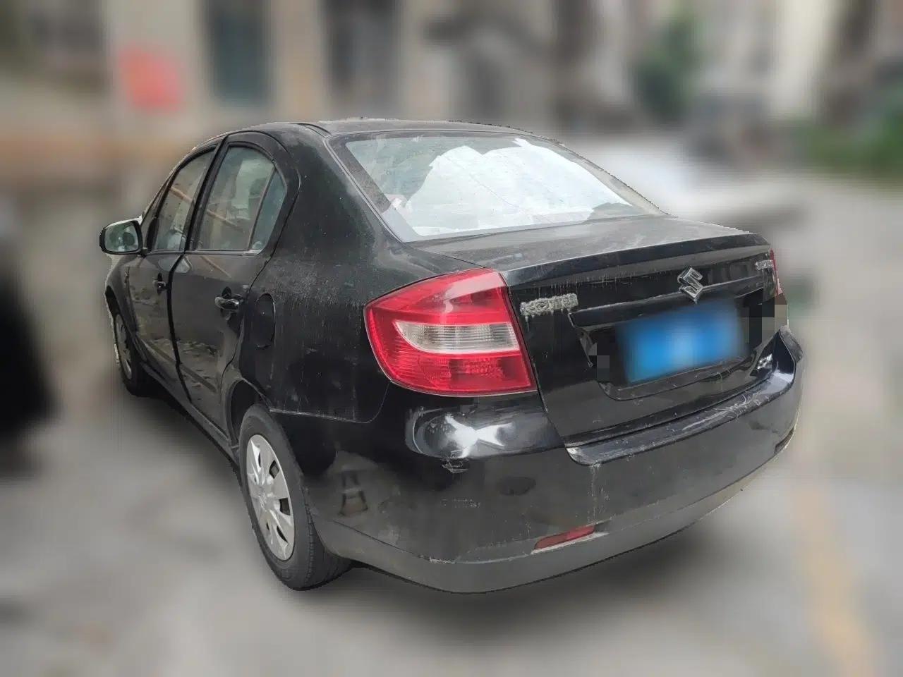 Suzuki SX4 S-Cross 2011 1.6L Manual Comfort Version — миниатюра 4