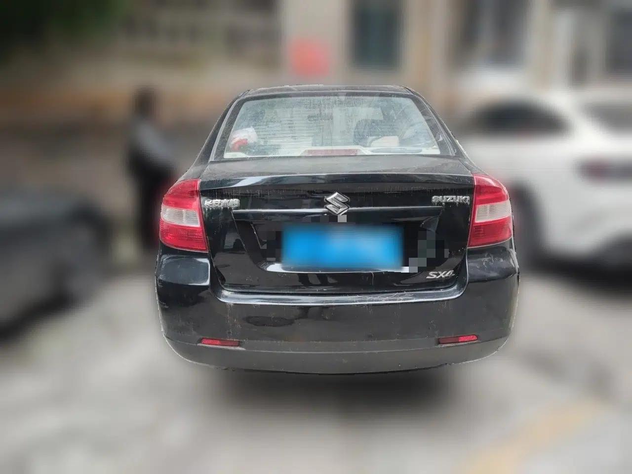Suzuki SX4 S-Cross 2011 1.6L Manual Comfort Version — миниатюра 5