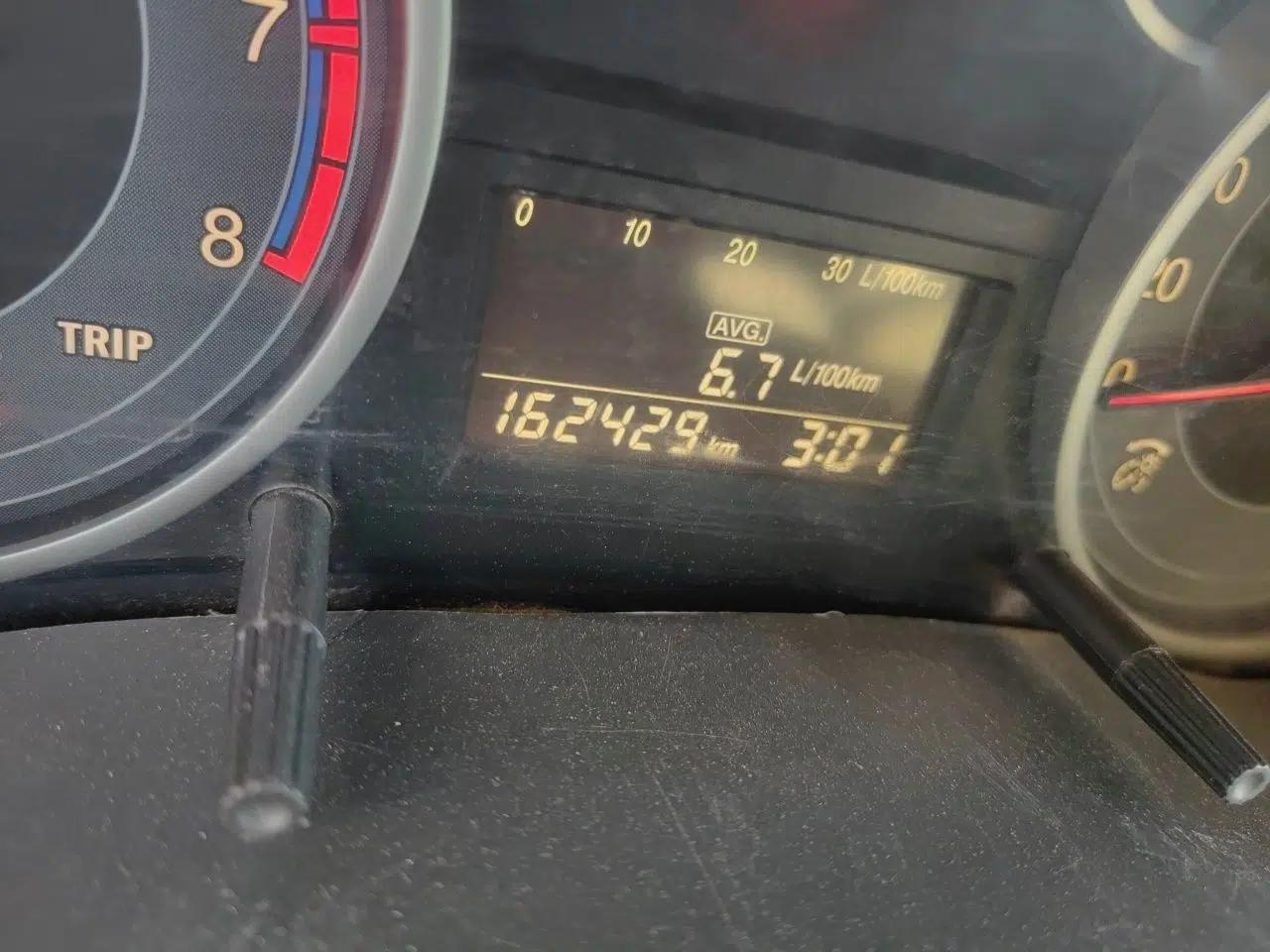Suzuki SX4 S-Cross 2011 1.6L Manual Comfort Version — миниатюра 13