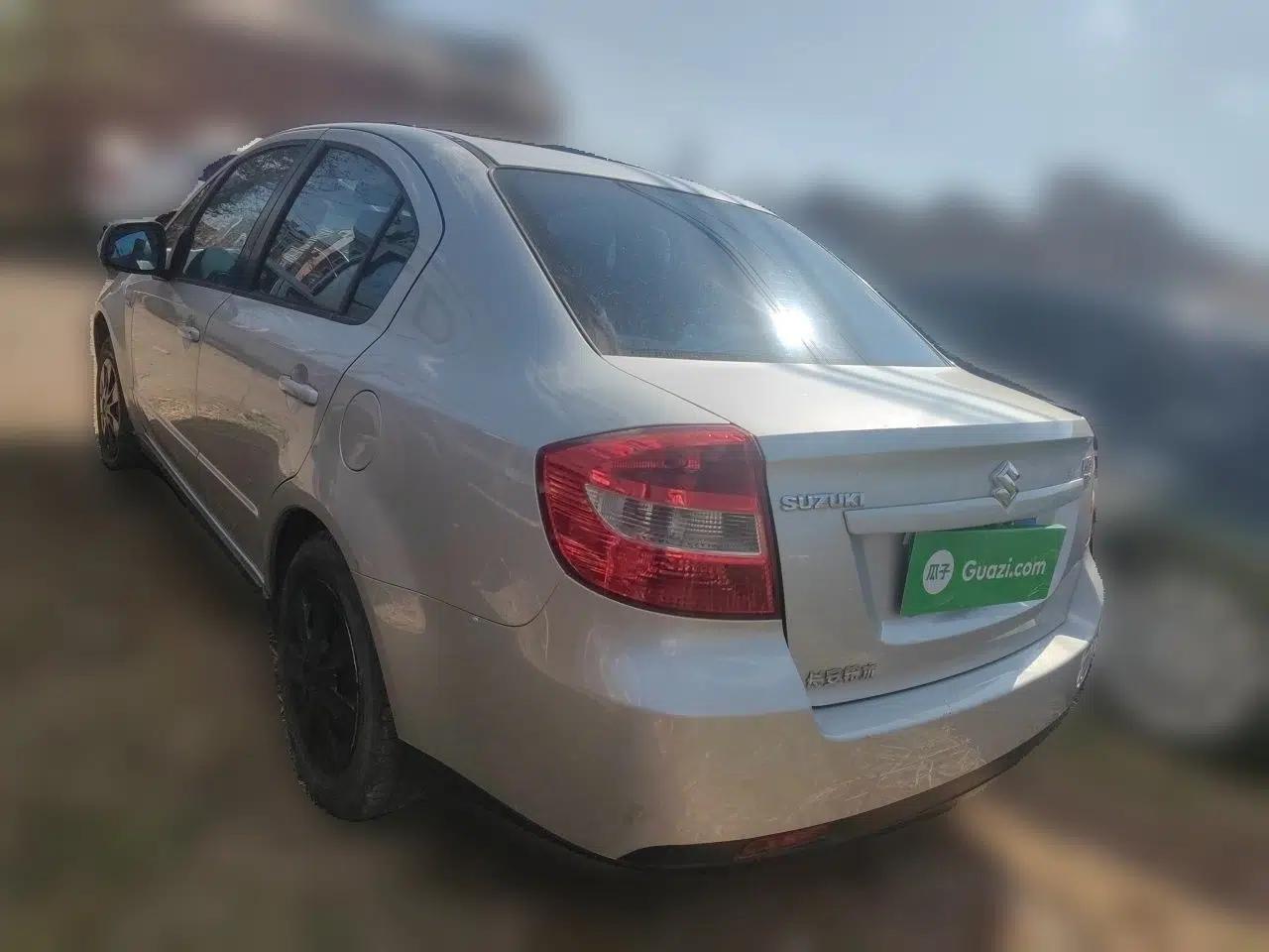 Suzuki SX4 S-Cross 2011 1.6L Manual Comfort Version — миниатюра 4