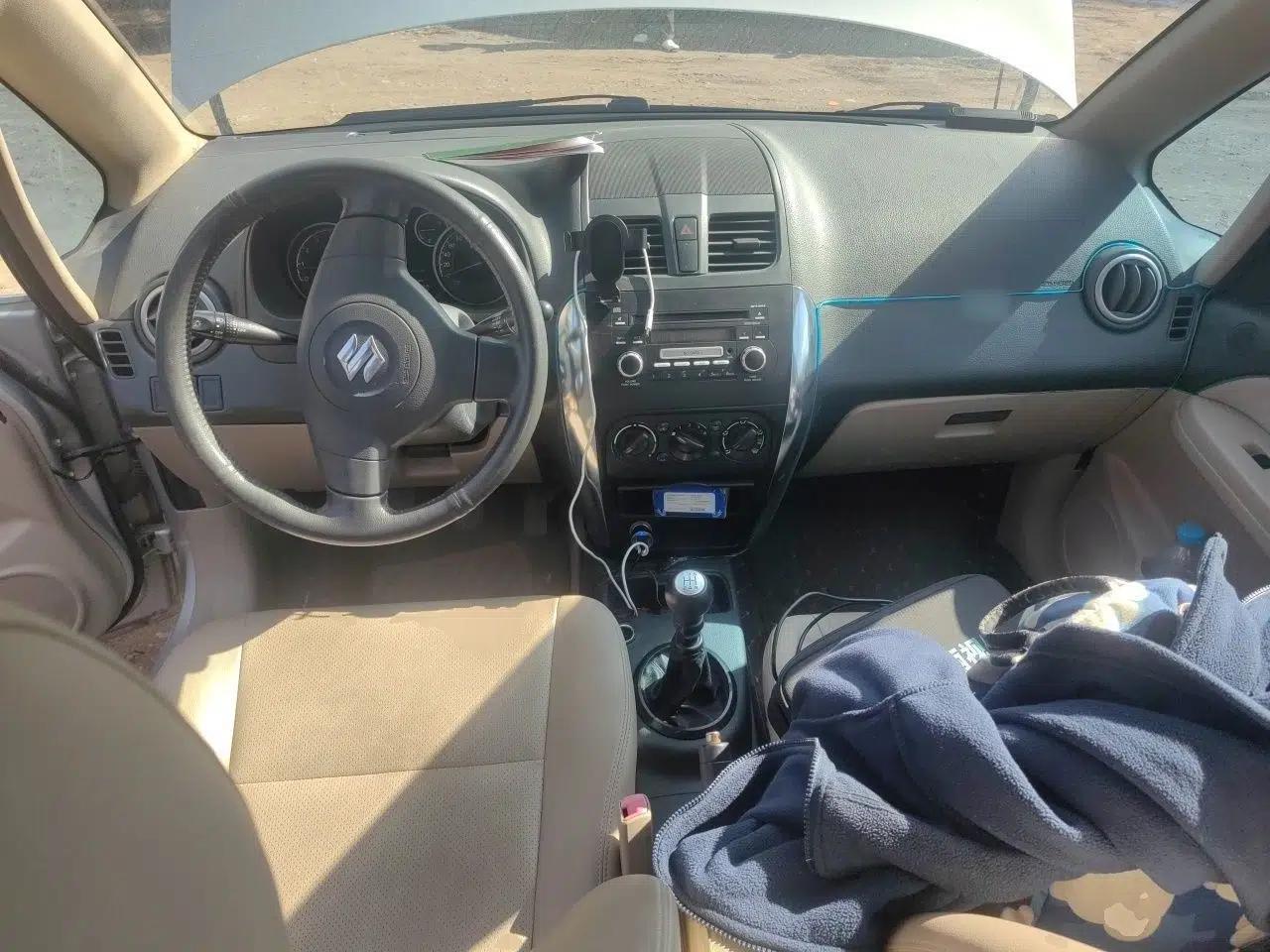 Suzuki SX4 S-Cross 2011 1.6L Manual Comfort Version — миниатюра 10