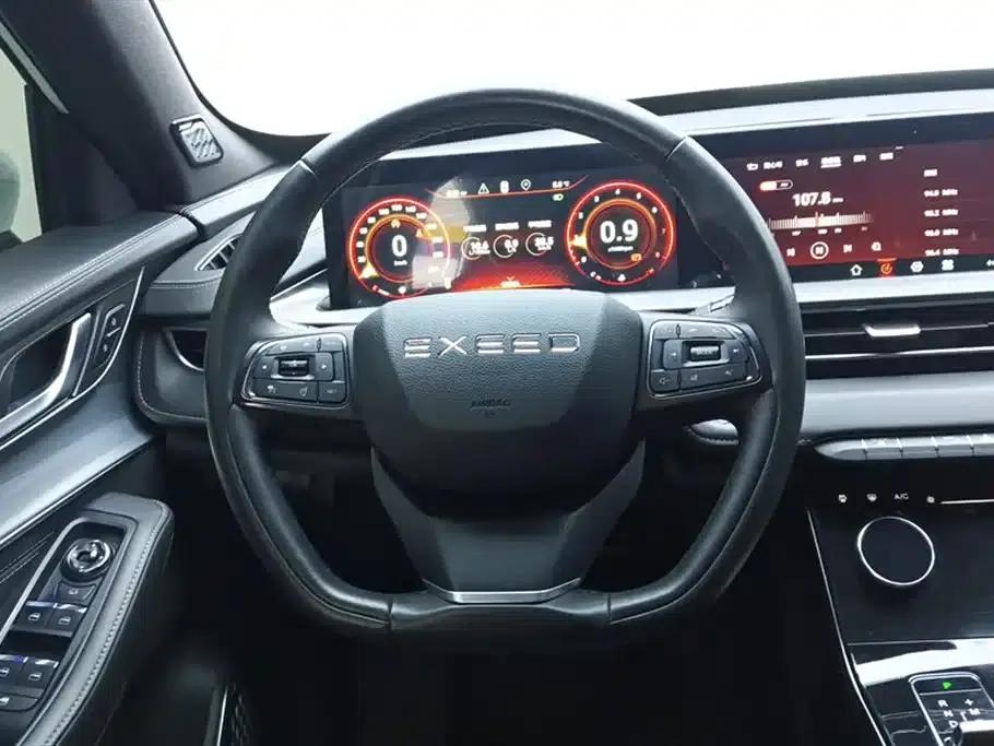 2022 Exeed Chasing the Wind Versailles Edition 1.6T DCT Rising Wind Edition — миниатюра 15