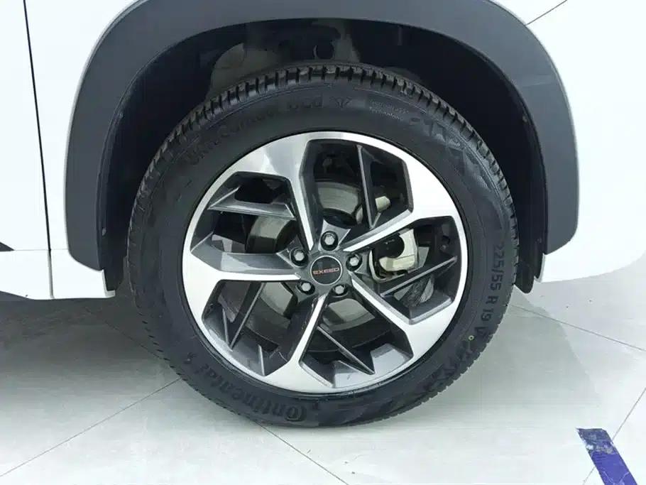 2022 Exeed Chasing the Wind Versailles Edition 1.6T DCT Rising Wind Edition — миниатюра 6