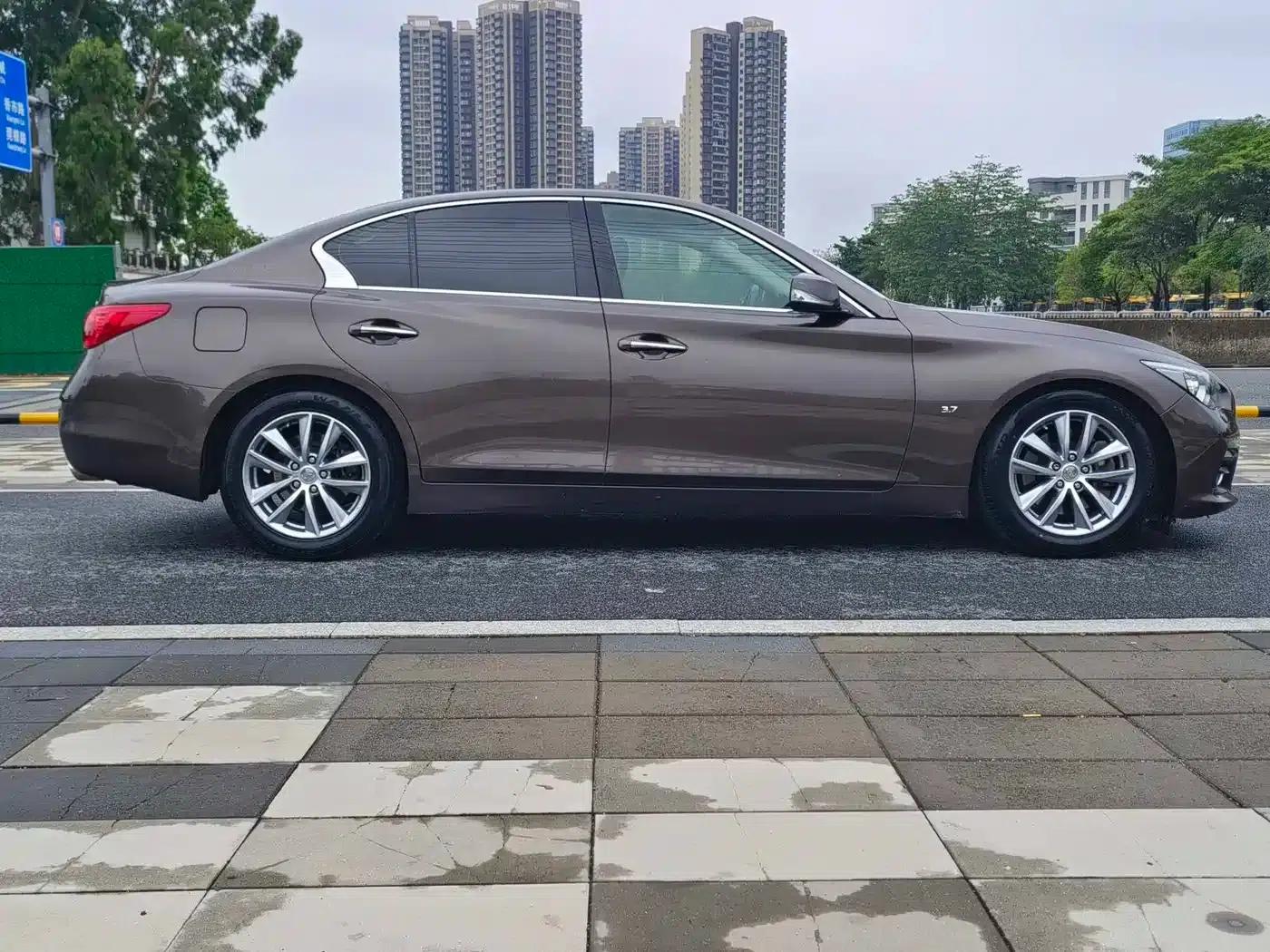 Infiniti Q50 2014 3.7L Comfort Edition — миниатюра 11