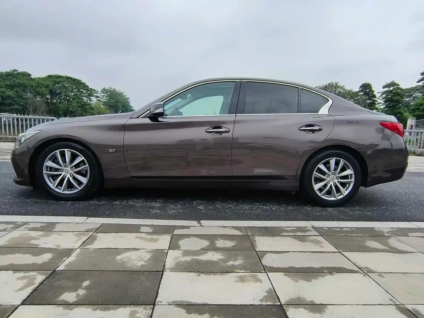 Infiniti Q50 2014 3.7L Comfort Edition — миниатюра 12