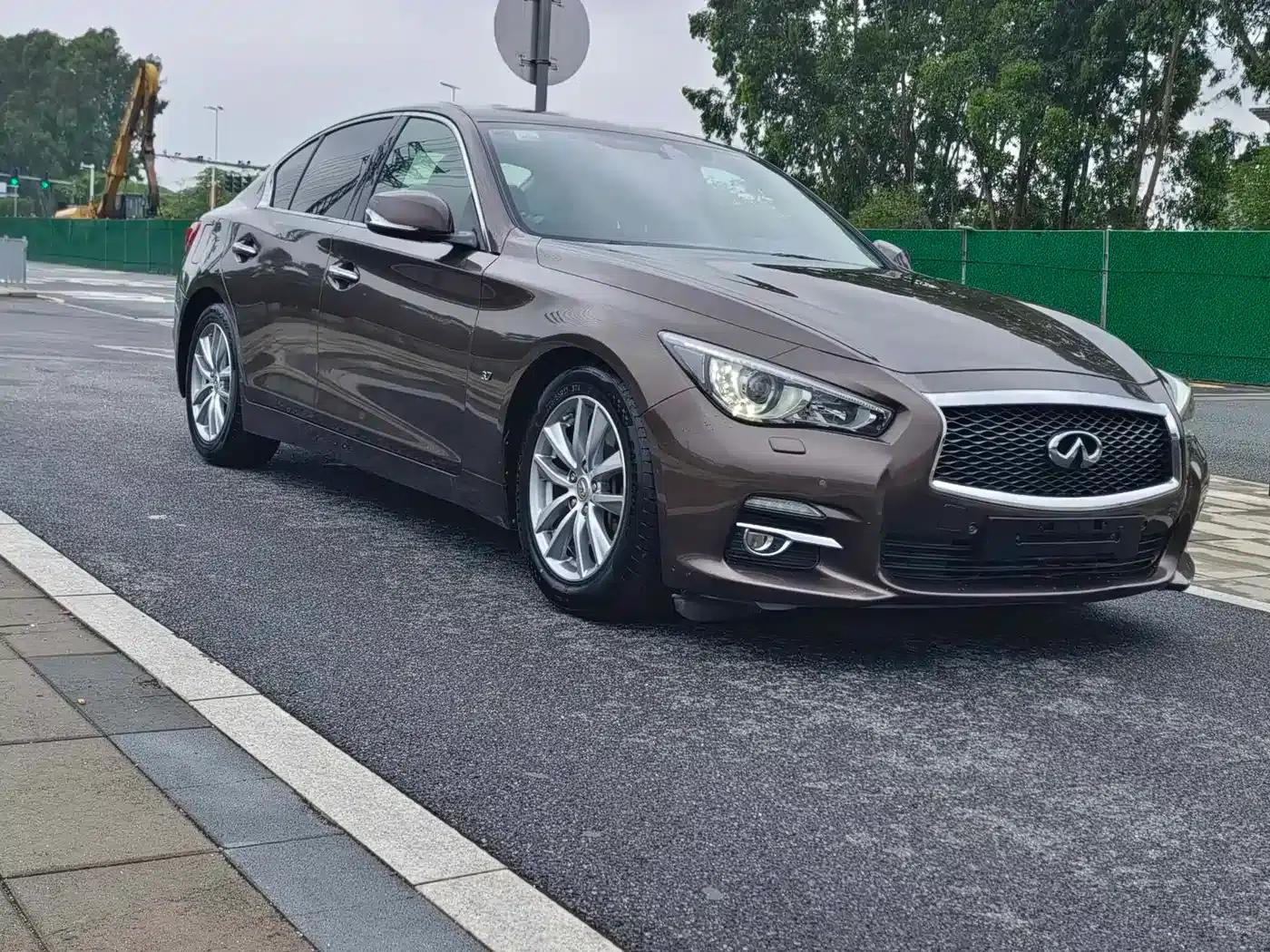 Infiniti Q50 2014 3.7L Comfort Edition — миниатюра 3