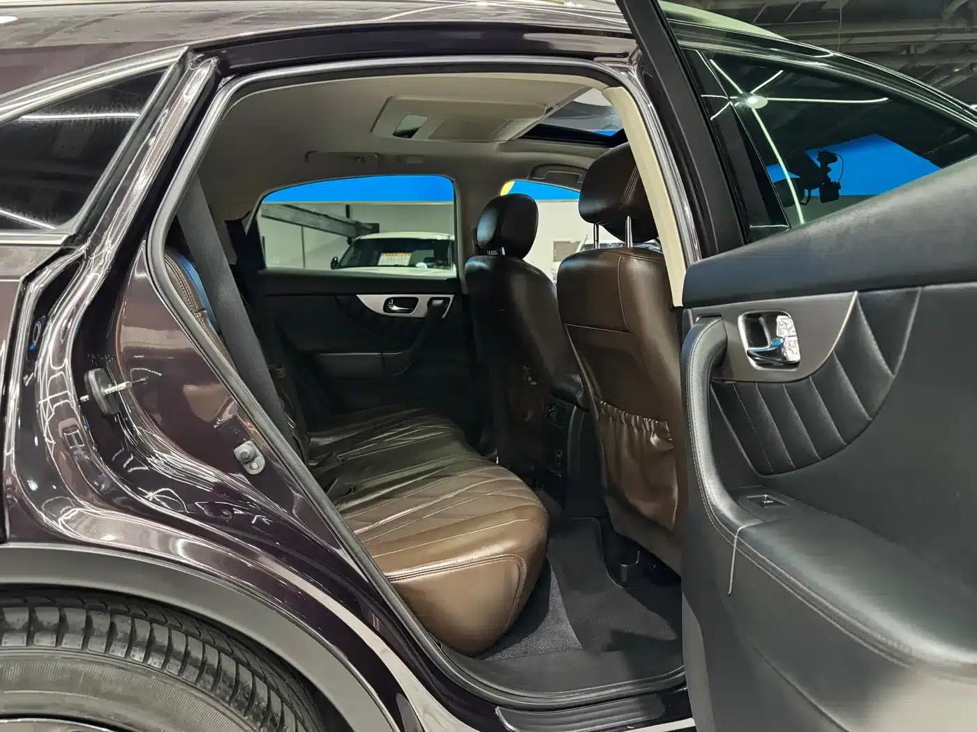 Infiniti QX70 2013 3.7L Super Edition — миниатюра 11