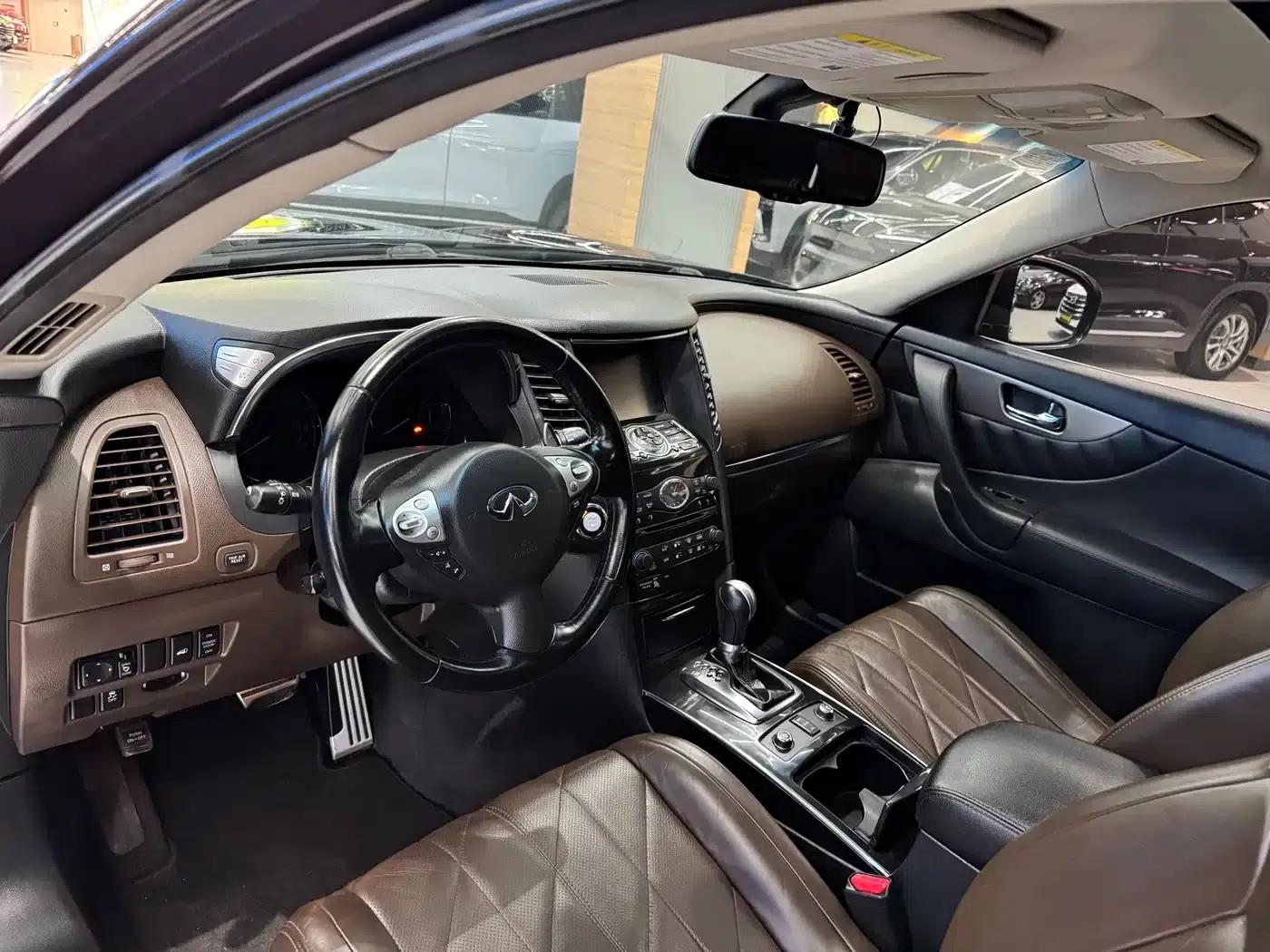 Infiniti QX70 2013 3.7L Super Edition — миниатюра 5