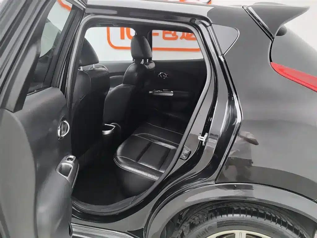Infiniti ESQ 2014 1.6L Premium Edition — миниатюра 15