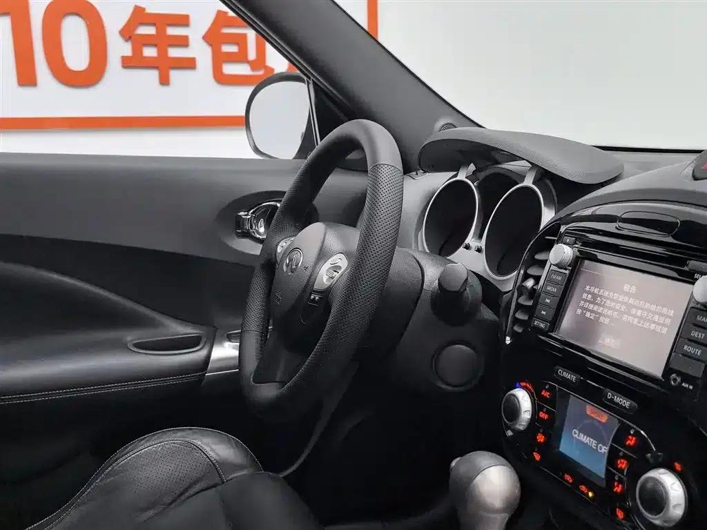Infiniti ESQ 2014 1.6L Premium Edition — миниатюра 22