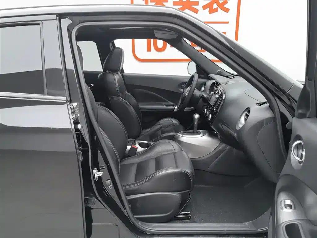 Infiniti ESQ 2014 1.6L Premium Edition — миниатюра 23