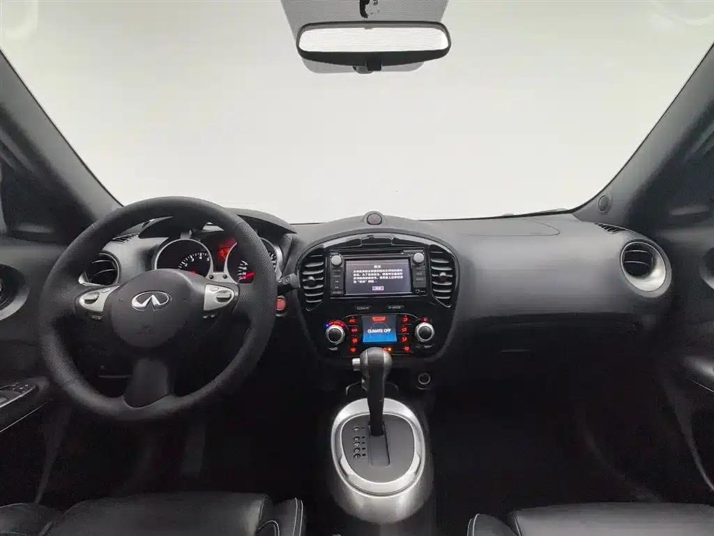 Infiniti ESQ 2014 1.6L Premium Edition — миниатюра 5