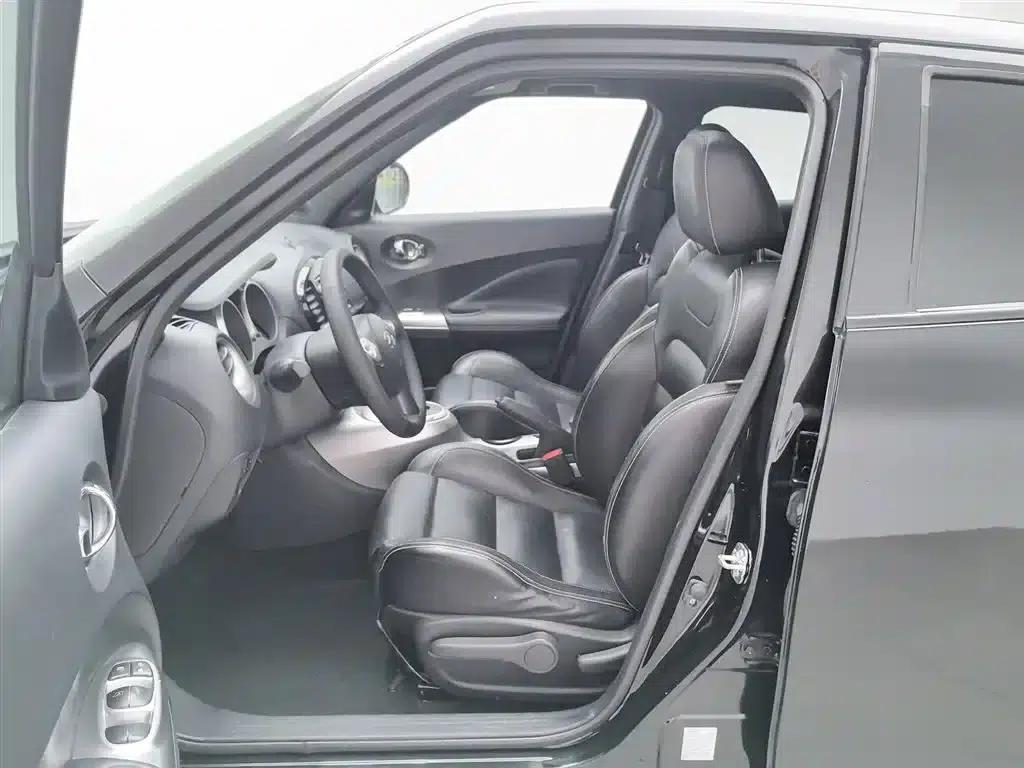 Infiniti ESQ 2014 1.6L Premium Edition — миниатюра 10