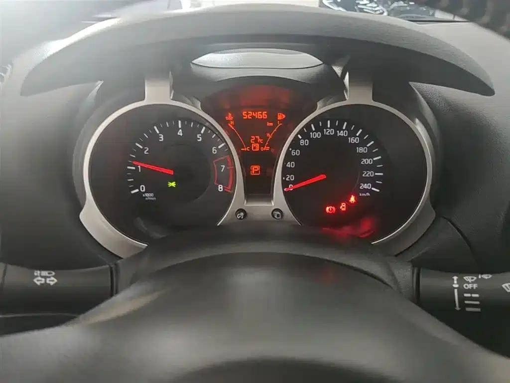 Infiniti ESQ 2014 1.6L Sporty Edition — миниатюра 12