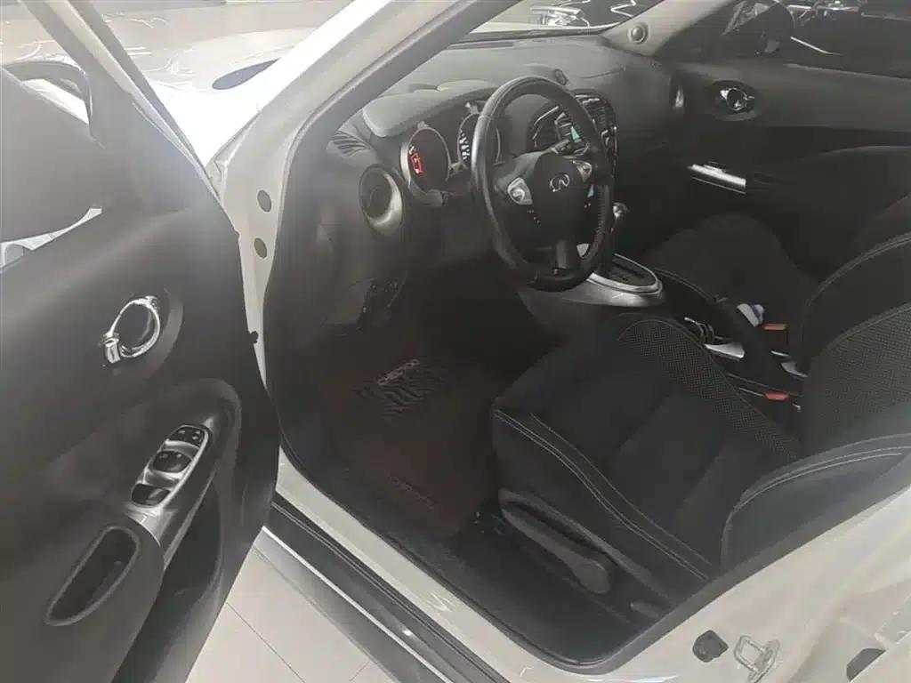 Infiniti ESQ 2014 1.6L Sporty Edition — миниатюра 16