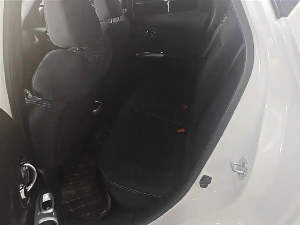Infiniti ESQ 2014 1.6L Sporty Edition — миниатюра 17