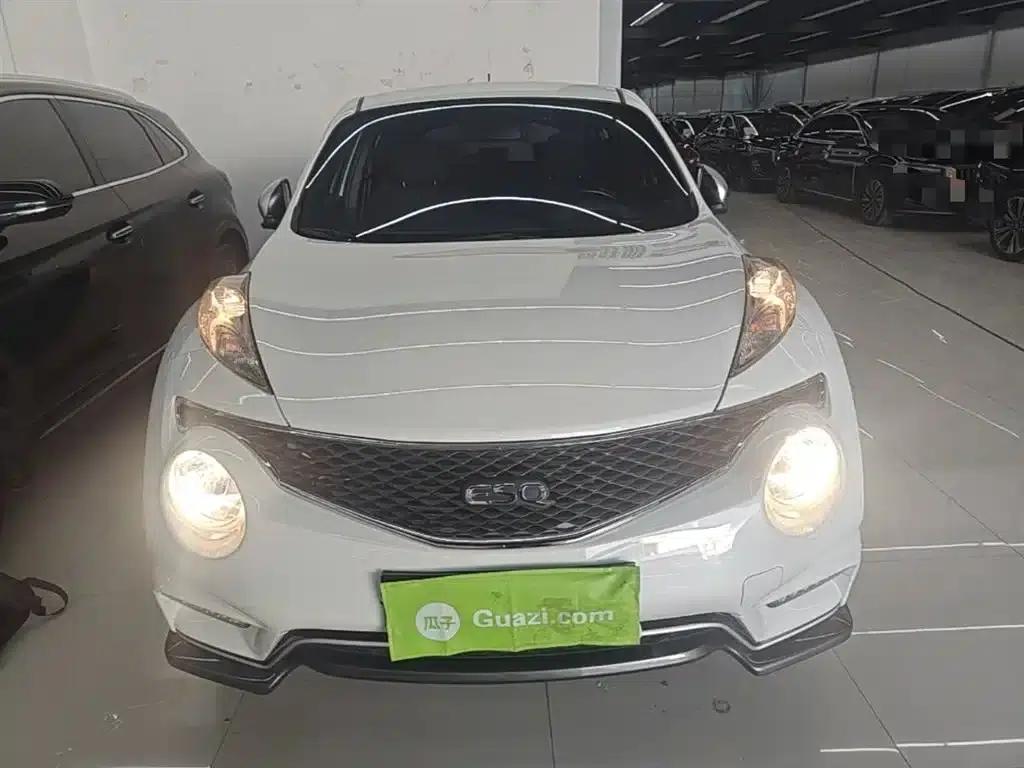 Infiniti ESQ 2014 1.6L Sporty Edition — миниатюра 3