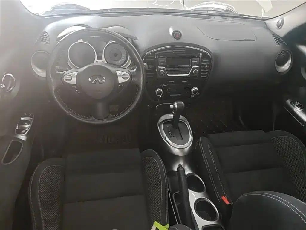 Infiniti ESQ 2014 1.6L Sporty Edition — миниатюра 10